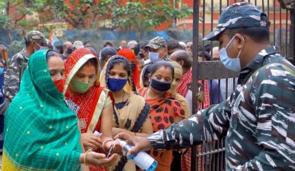 EC says no plan to club last 3 phases of Bengal polls