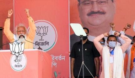 Oppn slams Modi over Bengal campaign amid Covid surge