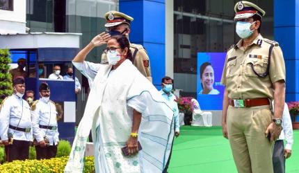 Mamata brings back top-level cops removed by EC