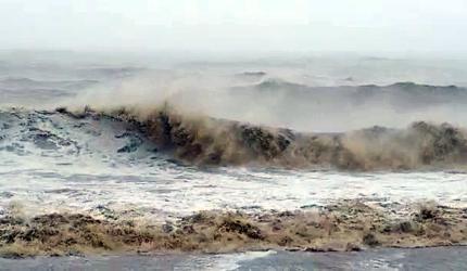 Odisha, Bengal evacuate people as Cyclone Dana nears