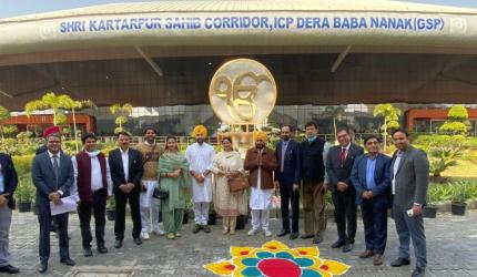 Punjab CM offers prayers at Kartarpur gurdwara