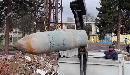 Ukraine: Clearing The Litter Of War