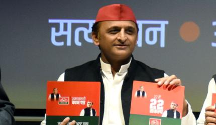 SP manifesto promises major sops for workers, farmers