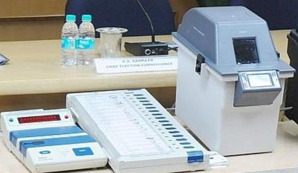 CIC pulls up EC for not replying to RTI query on EVMs