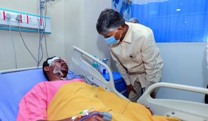 Chandrababu Meets Victims Of Explosion