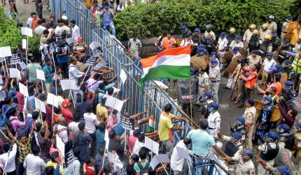 BJP calls for 12-hr strike in Bengal tomorrow