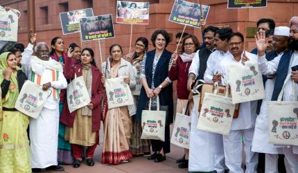 After Palestine, Priyanka flaunts 'Bangladesh' bag