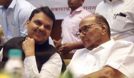 Sharad Pawar dials Fadnavis to discuss...