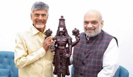 Naidu back with NDA as TDP-BJP announce tie-up