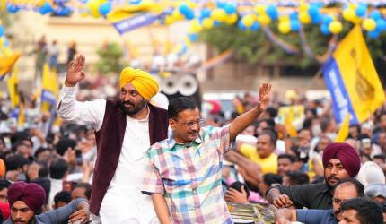 Defamation: SC grants Kejriwal time to settle dispute