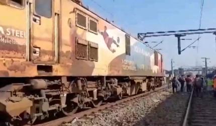 3 coaches of Shalimar Exp derail in Bengal, no deaths