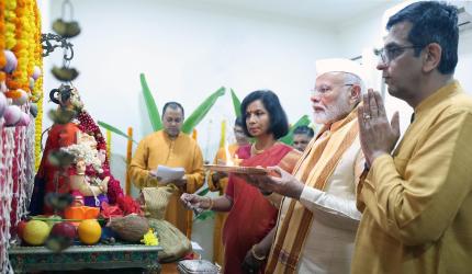 Modi attends Ganpati Puja at CJI Chandrachud's home