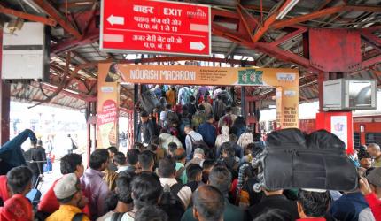 Railways gears up for crowd control in Kumbh's last week