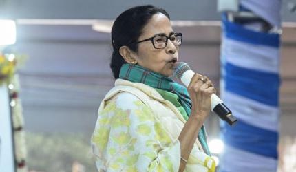 No alliance with Cong for Bengal polls, says Mamata