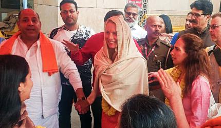 Mrs Steve Jobs visits Kashi Vishwanath Temple