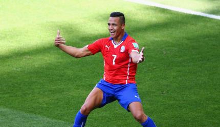 Football Briefs: Sanchez in Chile squad for World Cup qualifiers