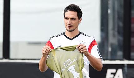 Dortmund's Hummels seeks Bayern move