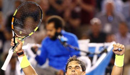 Nadal avoids Federer's fate with comfortable win