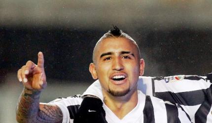 Football Briefs: Barca sign Vidal from Bayern