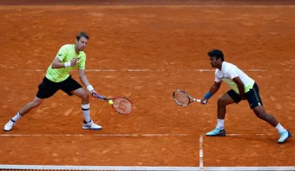 French Open: Paes-Nestor in 3rd round; Sania-Hingis win