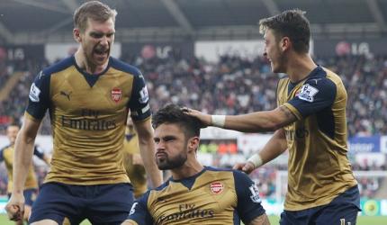 Wenger hails Arsenal's continued improvement