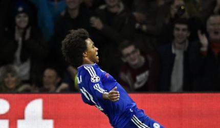 Willian free kick gives Chelsea nervy win over Dynamo