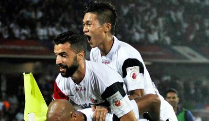 Indian Super League: Northeast beat Mumbai, inch closer to semis