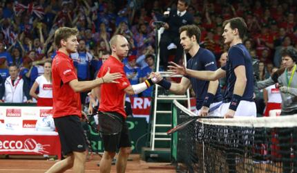 Magnificent Murrays put Britain on brink of Davis Cup title