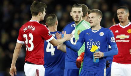 Premier League: Vardy breaks record as Leicester draw with United