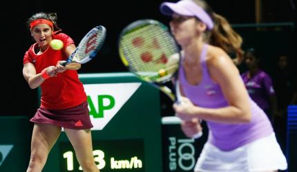 WTA Finals: Sania-Martina make winning start