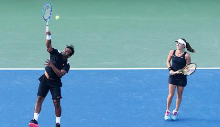 'Gutsy' Paes says he learns a lot from Hingis