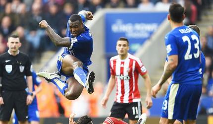 EPL PHOTOS: Morgan's header puts Leicester seven clear at the top