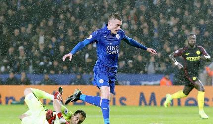 PHOTOS: Leicester thrash City, Arsenal go top