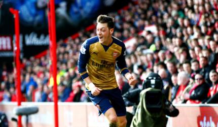 Arsenal back in EPL title race with win at Bournemouth