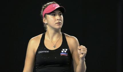 Bencic becomes first teenager since 2009 to crack WTA top 10