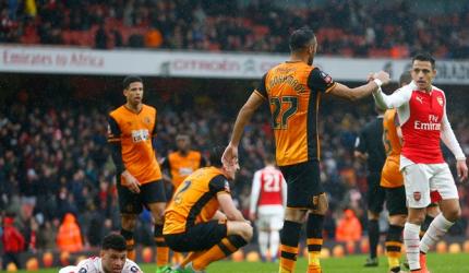 FA Cup: Hull City frustrate holders Arsenal