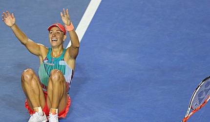 Debutant Kerber upsets record chaser Williams