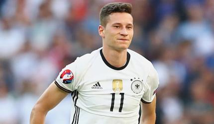 Germany midfielder Draxler joins PSG from Wolfsburg