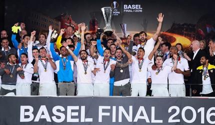 Europa PIX: Sevilla shock Liverpool; win third straight title