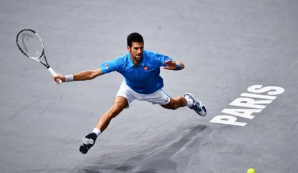 Paris Masters: Djokovic cruises, Murray struggles, Wawrinka out