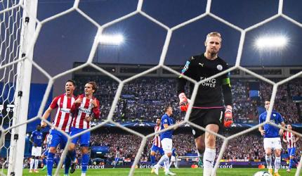 Controversial Griezmann penalty gives Atletico edge over Leicester