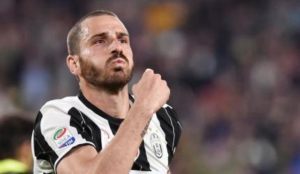 Euro football round-up: Juve thump Genoa; Monaco edge Lyon