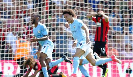 EPL PHOTOS: Sterling grabs last-gasp victory for City, then sent off