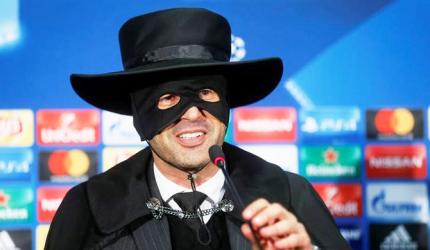 'Zorro from Shakhtar' arrives at post-match conference!