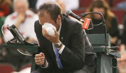 Davis Cup: Britain qualify after Canadian strikes umpire with ball