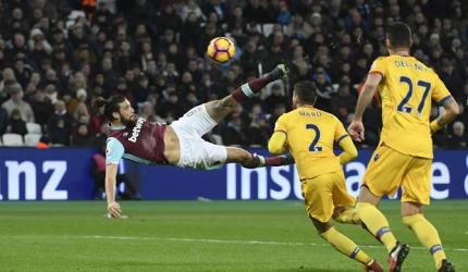 Conte picks Carroll as West Ham's danger man