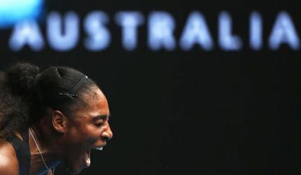 Serena turns back the clock while Konta awaits