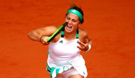 Should women's tennis also have five-setters?