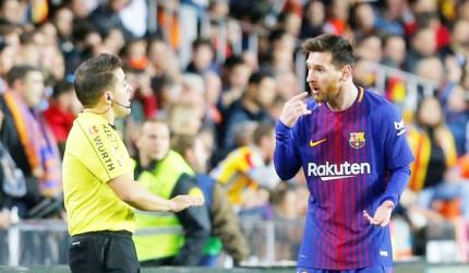 Barca slam referee after Messi denied 'goal' in draw with Valencia