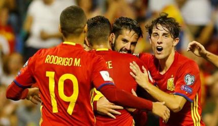 World Cup qualifiers: Spain clinch spot with slick win